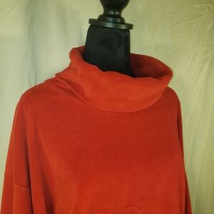Red Women's Full Coverage Cowl Neck Robe - L